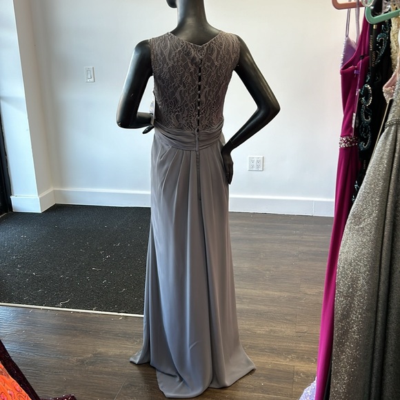 House of Wu 22928 Size 20 Charcoal long chiffon dress with lace back and v-neck - Picture 9 of 10
